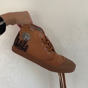 Only worn a few times and they’re too big for me!